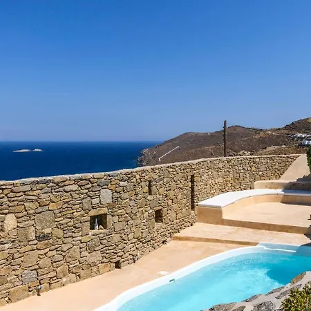 Vila Isabella Family Close To The Ftelia (Mykonos)