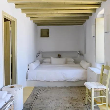 Vila Isabella Family Close To The Ftelia (Mykonos)