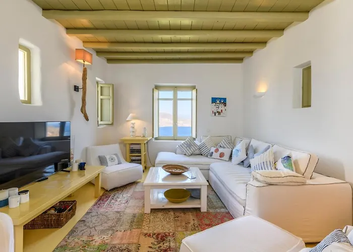 Isabella Family Close To The فتيليا