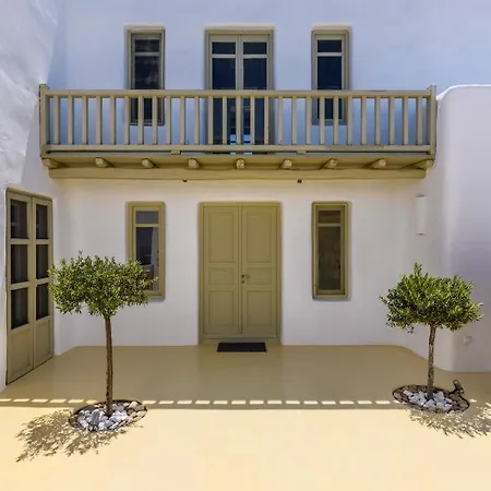 Isabella Family Close To The *