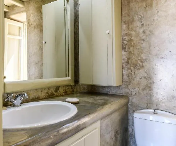 Isabella Family Close To The Βίλα